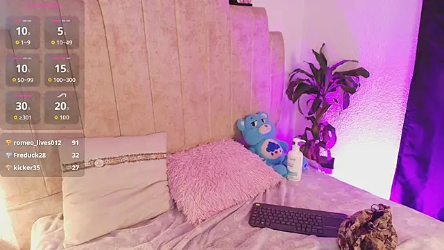 Emilly-hall – Naživo XXX chat