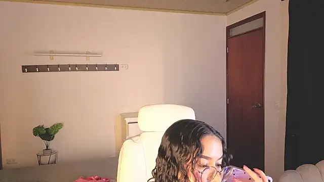 Renaxi_SmithのライブXXXチャット