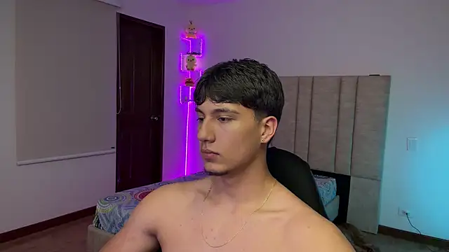 Chat XXX en directo de CHRIS_MORGAN1