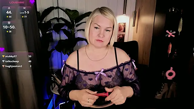 YolandaKiss' Live XXX Chat
