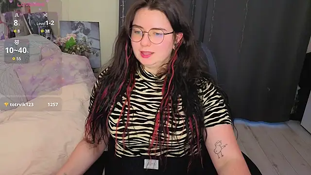 دردشة Kitty-Katty الجنسية المباشرة
