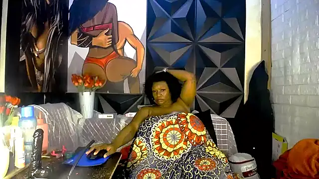 Chat +18 de Ebonyfancyface ao vivo