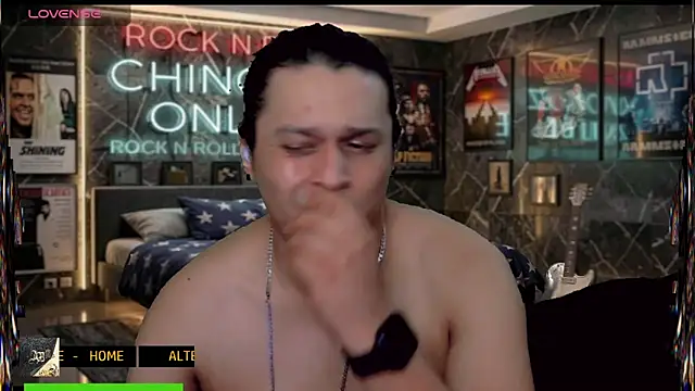 Czat XXX na żywo – chino_roz