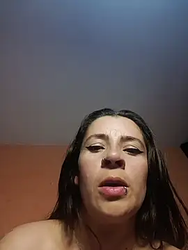Chatroom XXX en direct de KiaraEvans2