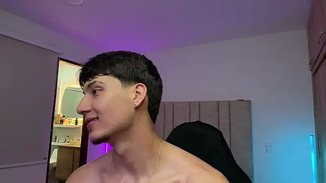CHRIS_MORGAN1 live XXX chat