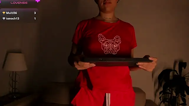 Holly_velvett élő XXX-chatje