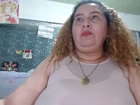 Perla1981--'s Live XXX Chat