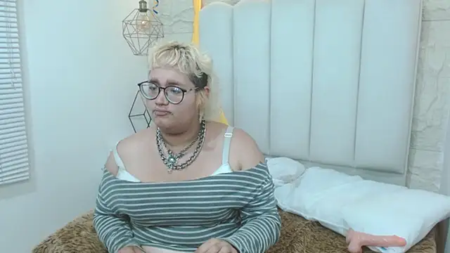 Echypyon_ XXX чат на живо