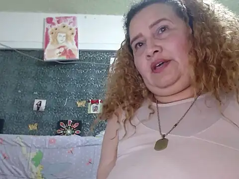 Perla1981-- Live XXX-chat