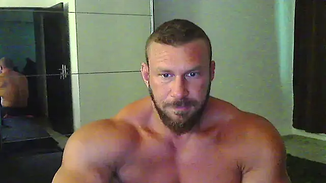 muscularkevin Adlı Modelin Canlı XXX Sohbeti