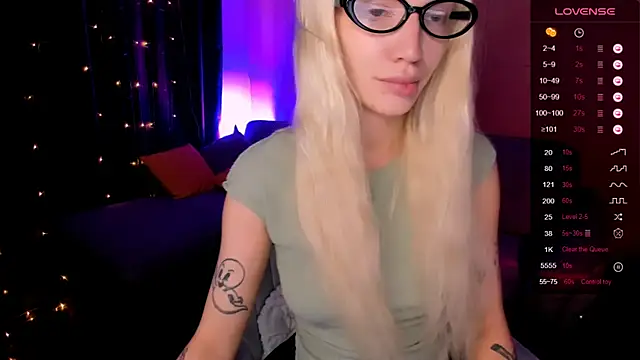 AnyaTaylor_: απευθείας συνομιλία ΧΧΧ
