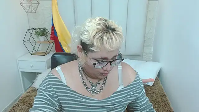 Echypyon_ Live XXX Chat