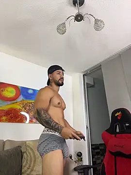 Živý XXX chat Ezzio_Scolaro