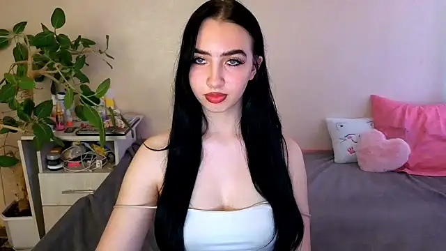 WildKittenX_'s Live XXX Chat