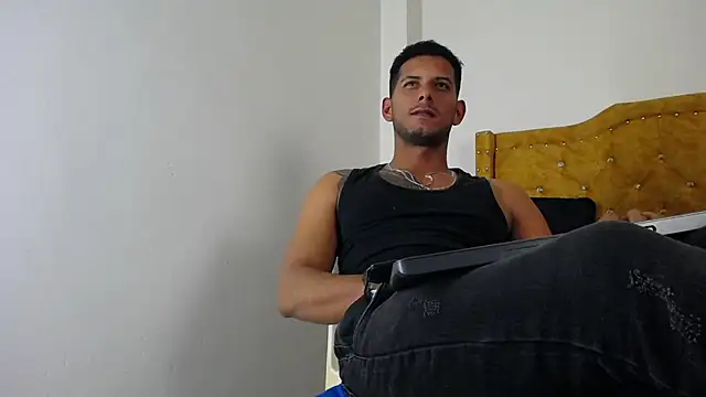 Chris_Dick23 Live XXX Chat