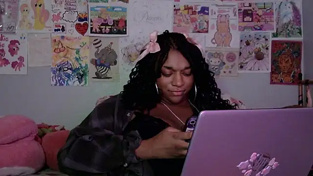 Chat XXX en directo de KimmyKiwi