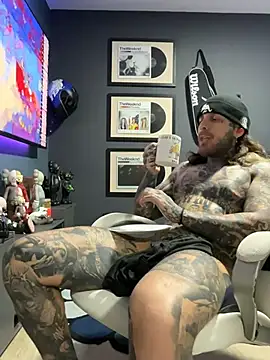 ThomasHells Live XXX Chat