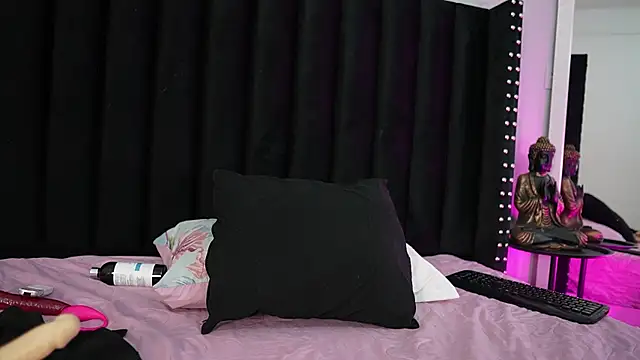 kinkylittlegirll's Live XXX Chat
