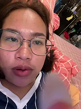 Ponthipn Live XXX chat