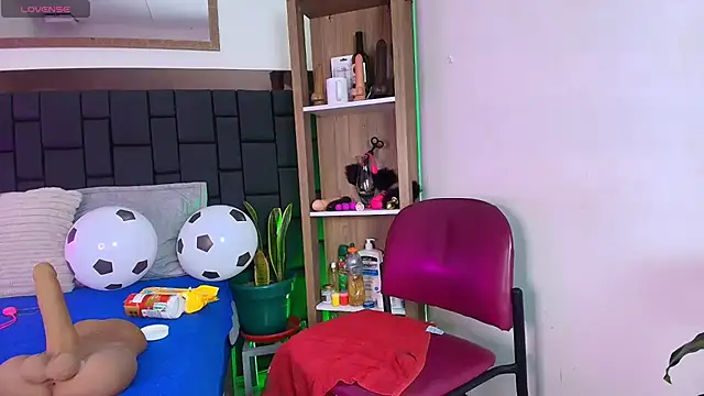 EllenaBoobs_のライブXXXチャット
