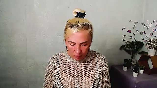 EmmaCat_'s Live XXX Chat
