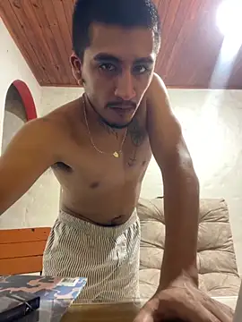maxI_dick33 即時 XXX 聊天