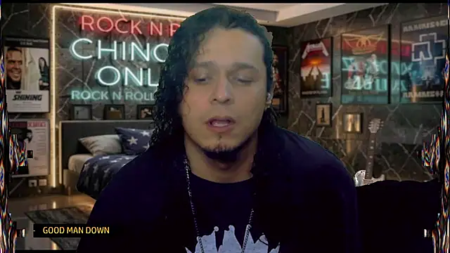 chino_roz Show in webcam