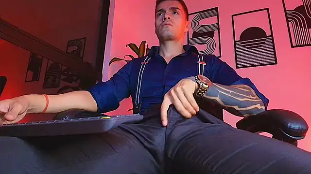 XXX chat uživo modela ALPHA_DOMINUS_