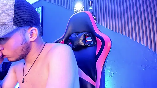 TomasDuquee Live XXX-Chat
