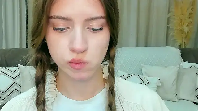 دردشة Erica_Kiss الجنسية المباشرة