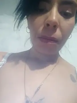 Apineapple07 Live XXX-chat
