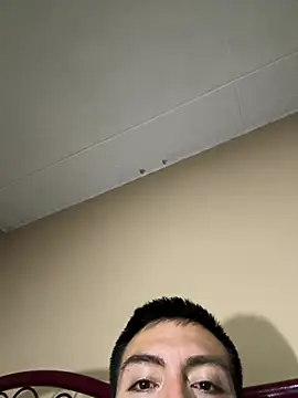 iamreynaldox's Live XXX Chat
