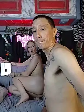 TuzdayG Live XXX-chat