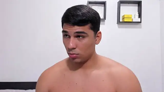 Czat XXX na żywo – Thiago_bel