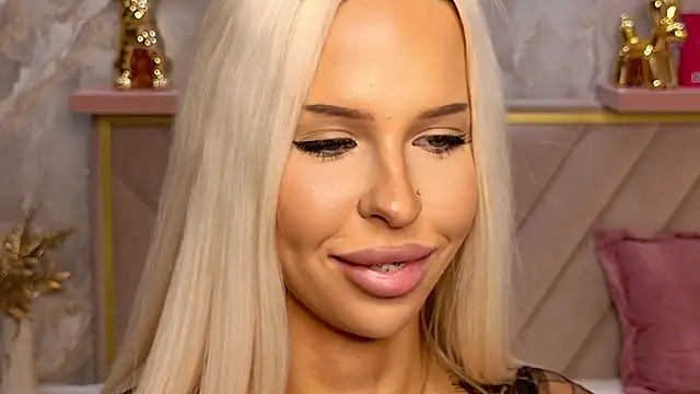 EvaXElfi Live XXX Chat