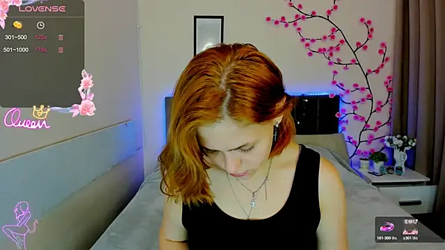 DellaRows live XXX chat