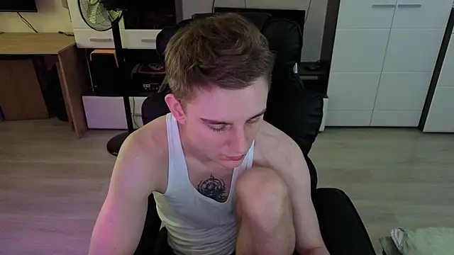 Онлайн чат XXX angryzan
