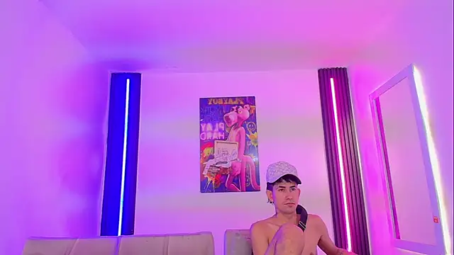 Chatroom XXX en direct de PharaohHeat_