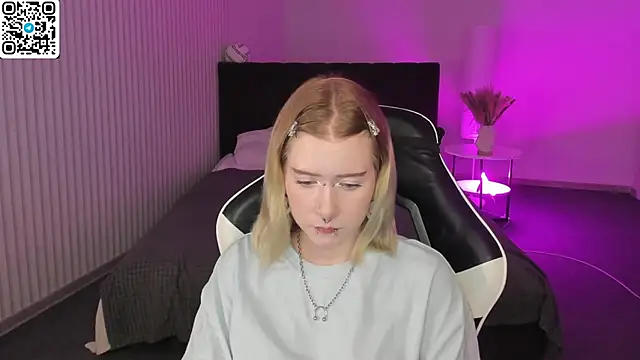 Elira_VaneのライブXXXチャット