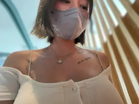 Rose168_ Adlı Modelin Canlı XXX Sohbeti