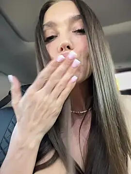 Emma_Catt 即時 XXX 聊天