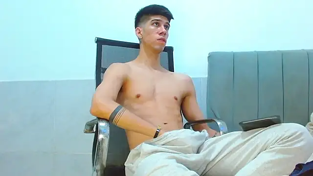jhony-sex élő XXX-chatje