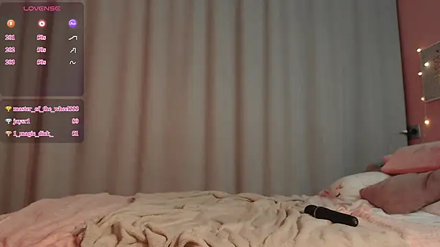 Adria_ArjonaのライブXXXチャット