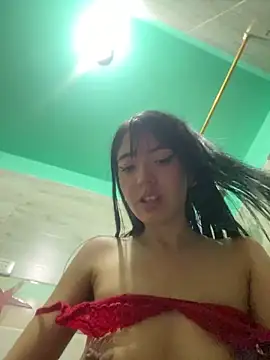 XXX chat uživo modela JeyLuxx
