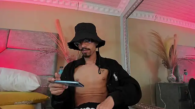 Živý XXX chat NoaahTylor