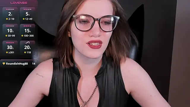 دردشة CathyAdams الجنسية المباشرة
