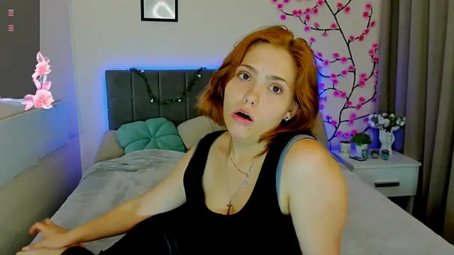 DellaRows Chat XXX in diretta