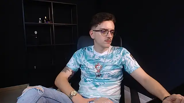 FelixStarkk 라이브 XXX 채팅