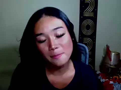 ShinningEthene Chat XXX live