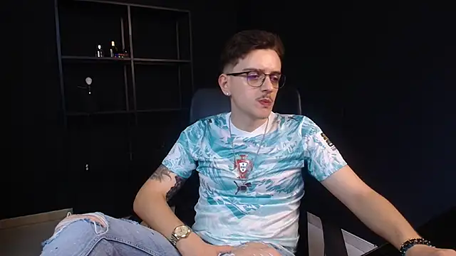 FelixStarkk Chat XXX live